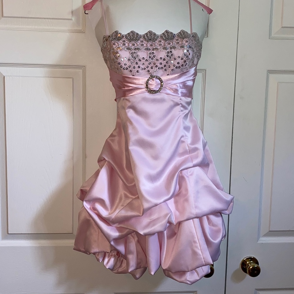 Masquerade (Deb) dress 9/10 petal pink dress